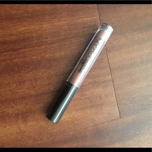 Nyx Lipstick Lingerie - ruffle trim